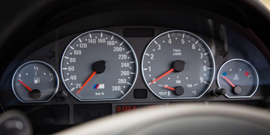 Панель приборов BMW M3 CSL Coupe 2003 года  (AU) (фото 8 из 11)